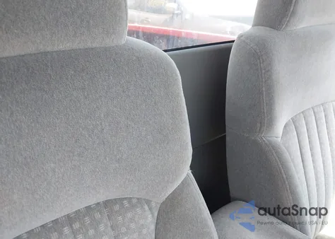 2001 Chevrolet S-10 Ls from USA, damaged, VIN 1GCCS145218200643